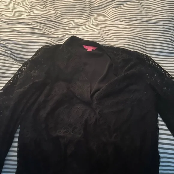 Lilly Pulitzer too worn once - Picture 4 of 4